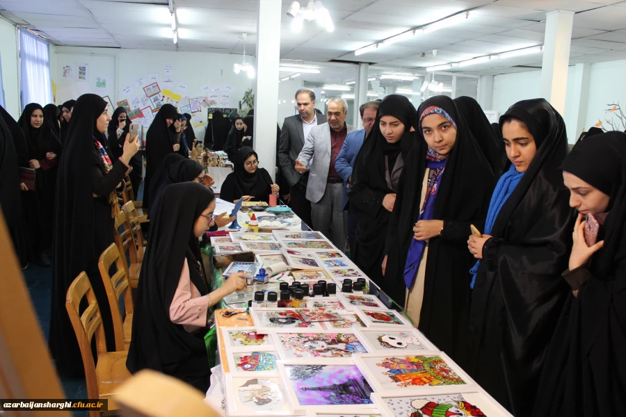 افتتاحیه نمایشگاه ها و مراسم بزرگداشت هفته پژوهش در محل پردیس  فاطمه الزهرا (س) برگزار شد. 5