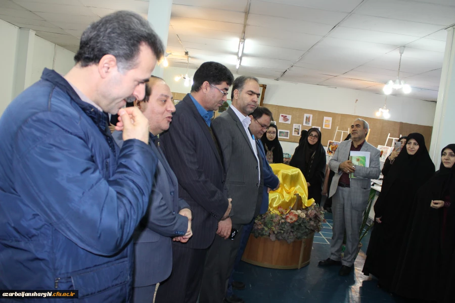 افتتاحیه نمایشگاه ها و مراسم بزرگداشت هفته پژوهش در محل پردیس  فاطمه الزهرا (س) برگزار شد. 11