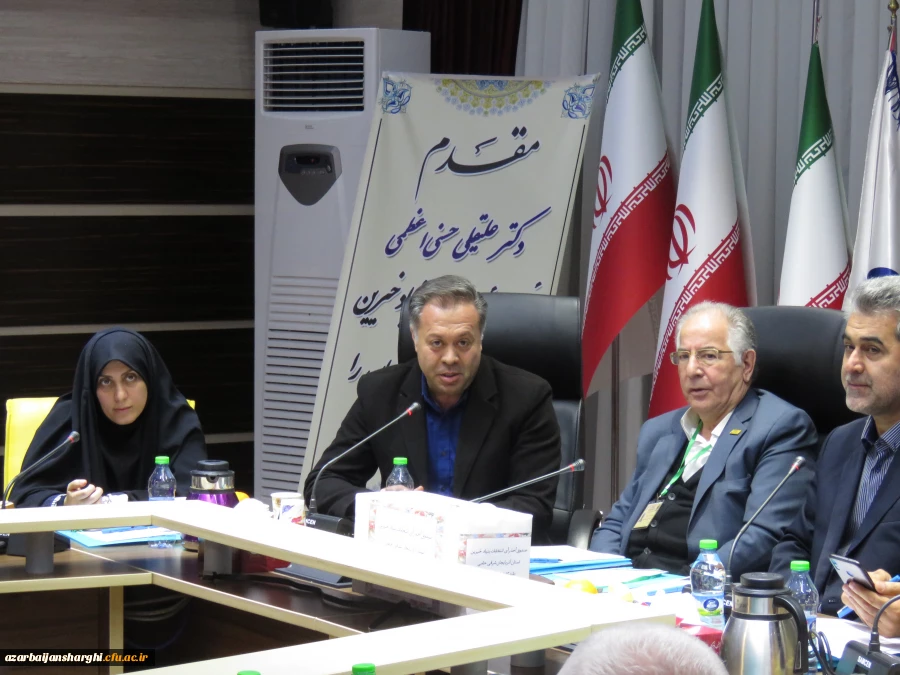 برگزاری انتخابات بنیاد خیرین حامی دانشگاه فرهنگیان استان آذربایجان شرقی با حضور رئیس هیئت مدیره و مدیر عامل بنیاد خیرین حامی دانشگاه فرهنگیان و جمعی از خیرین استان برگزار شد. 14