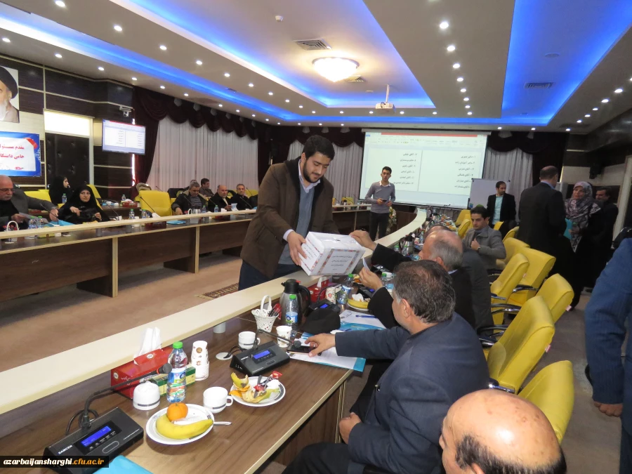 برگزاری انتخابات بنیاد خیرین حامی دانشگاه فرهنگیان استان آذربایجان شرقی با حضور رئیس هیئت مدیره و مدیر عامل بنیاد خیرین حامی دانشگاه فرهنگیان و جمعی از خیرین استان برگزار شد. 18