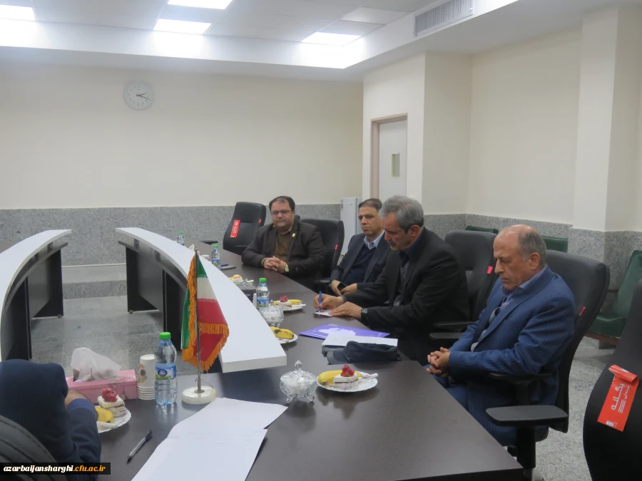 اولین جلسه بنیاد خیرین حامی دانشگاه فرهنگیان استان آذربایجان شرقی در محل مدیریت امور پردیس های استان برگزار شد. 5