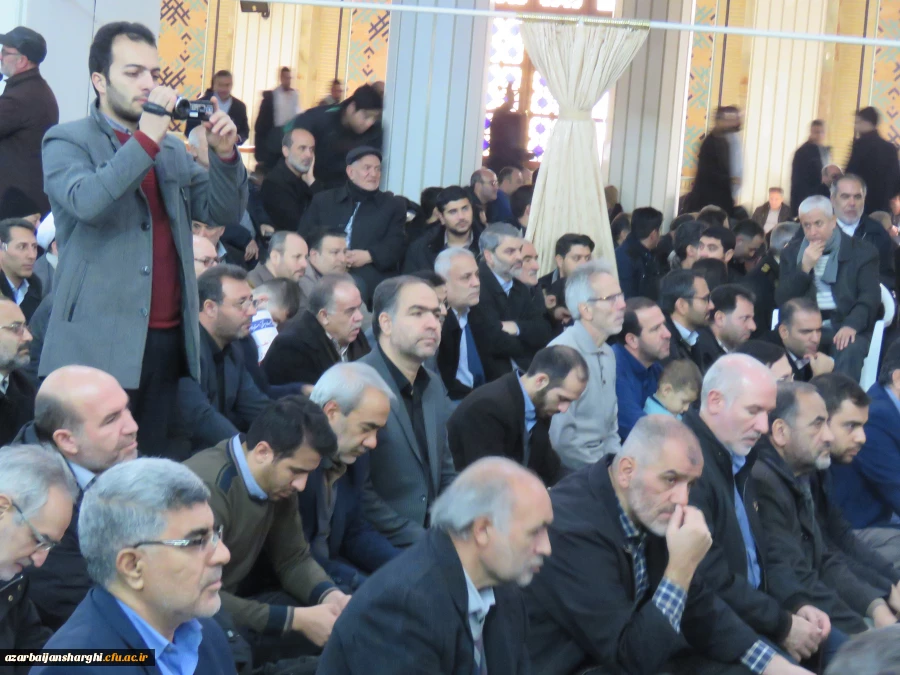 حضور مدیریت، مسئولین، اساتید،کارکنان و دانشجو معلمان دانشگاه فرهنگیان استان آذربایجان شرقی به همراه مردم شهیدپرور تبریز در مراسم بزرگداشت حماسه 9 دی در مصلی بزرگ تبریز 6