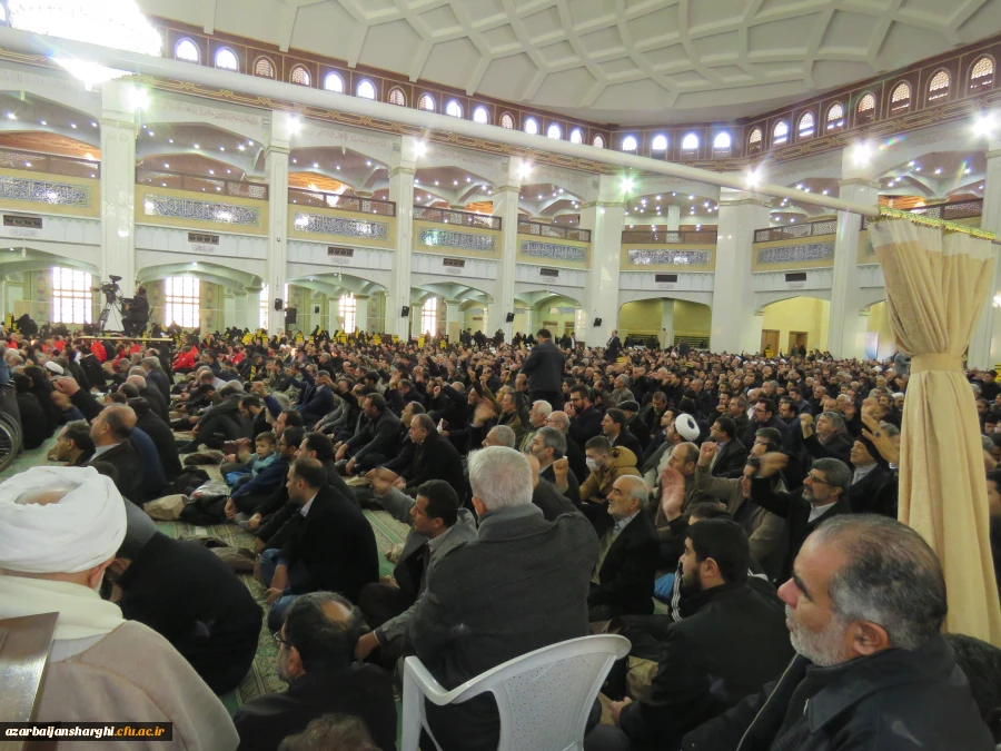 حضور مدیریت، مسئولین، اساتید،کارکنان و دانشجو معلمان دانشگاه فرهنگیان استان آذربایجان شرقی به همراه مردم شهیدپرور تبریز در مراسم بزرگداشت حماسه 9 دی در مصلی بزرگ تبریز 7