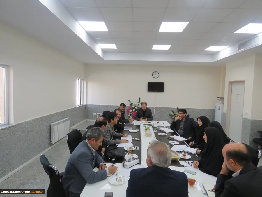 برگزاری جلسه شورای نظارت و ارزیابی در محل دفتر مدیریت امور پردیس ها 7