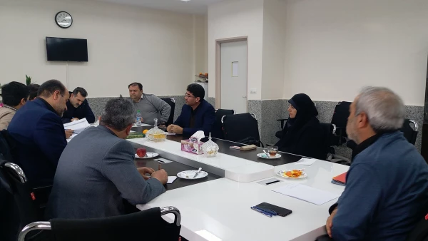 برگزاری کارگروه بررسی درخواست رتبه و مدرک تحصیلی اعضای غیر هیئت علمی در محل مدیریت امور پردیس های استان 4