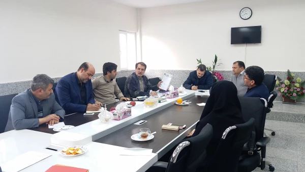 برگزاری کارگروه بررسی درخواست رتبه و مدرک تحصیلی اعضای غیر هیئت علمی در محل مدیریت امور پردیس های استان 5