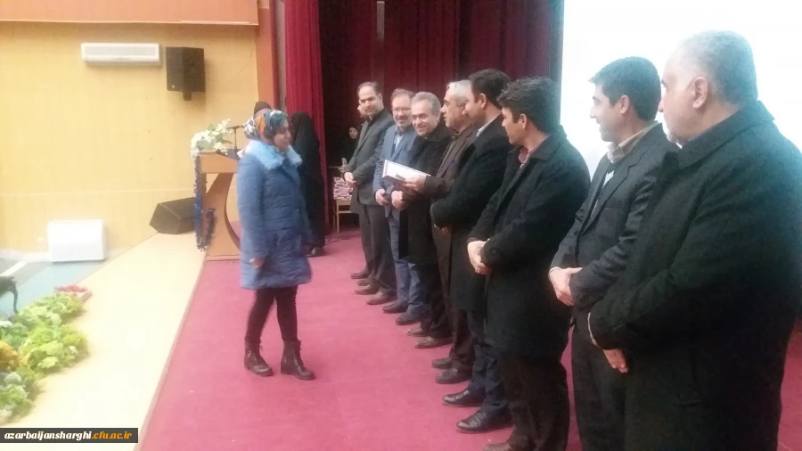 مراسم تقدیر از دانش آموزان رتبه برتر شهرستان مراغه با حضور مدیر دانشگاه فرهنگیان استان 5