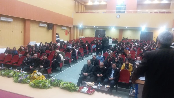 مراسم تقدیر از نخبگان دانشجویی شهرستان مراغه با حضور مدیر دانشگاه فرهنگیان استان 3