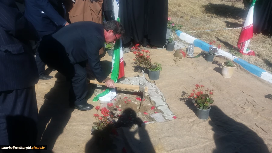 مراسم کلنگ زنی مزار مطهر شهید گمنام 11