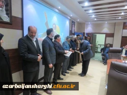 نشستی با محوریت انقلاب اسلامی و به مناسبت ایام الله دهه فجر در محل سالن شمس پردیس عامه امینی برگزار شد 10