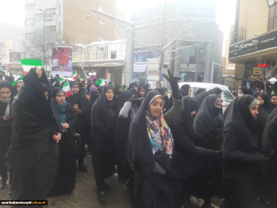 حضور اساتید, کارکنان و دانشجو معلمان دانشگاه فرهنگیان استان آذربایجان شرقی در راهپیمایی ۲۲ بهمن ماه 7