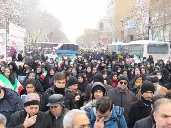 حضور اساتید, کارکنان و دانشجو معلمان دانشگاه فرهنگیان استان آذربایجان شرقی در راهپیمایی ۲۲ بهمن ماه 5