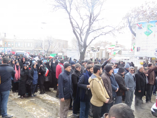 حضور اساتید, کارکنان و دانشجو معلمان دانشگاه فرهنگیان استان آذربایجان شرقی در راهپیمایی ۲۲ بهمن ماه 9