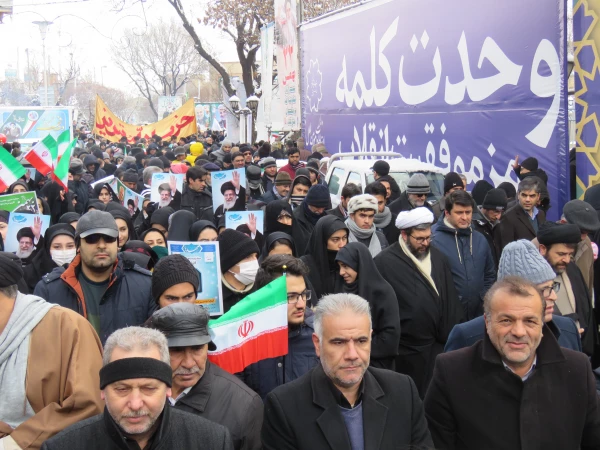 حضور اساتید, کارکنان و دانشجو معلمان دانشگاه فرهنگیان استان آذربایجان شرقی در راهپیمایی ۲۲ بهمن ماه 11