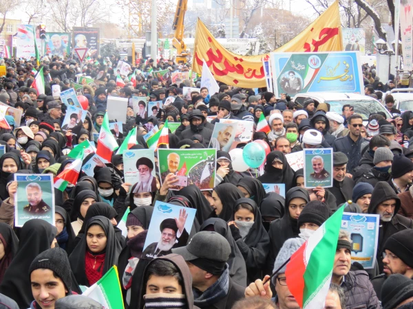 حضور اساتید, کارکنان و دانشجو معلمان دانشگاه فرهنگیان استان آذربایجان شرقی در راهپیمایی ۲۲ بهمن ماه 12