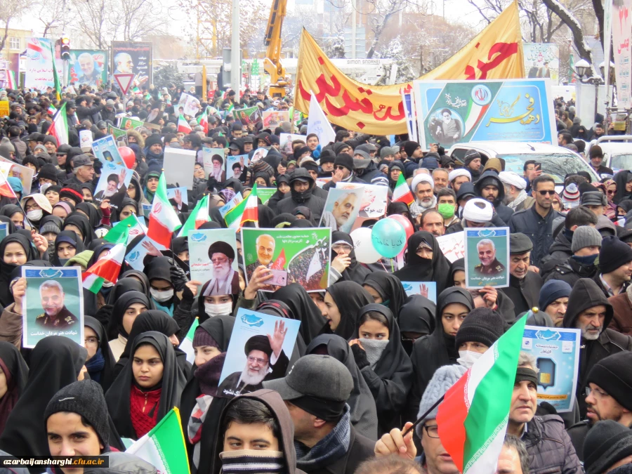 حضور اساتید, کارکنان و دانشجو معلمان دانشگاه فرهنگیان استان آذربایجان شرقی در راهپیمایی ۲۲ بهمن ماه 12