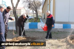کاشت درخت در محوطه پردیس فاطمه الزهرا(س) تبریز 2
