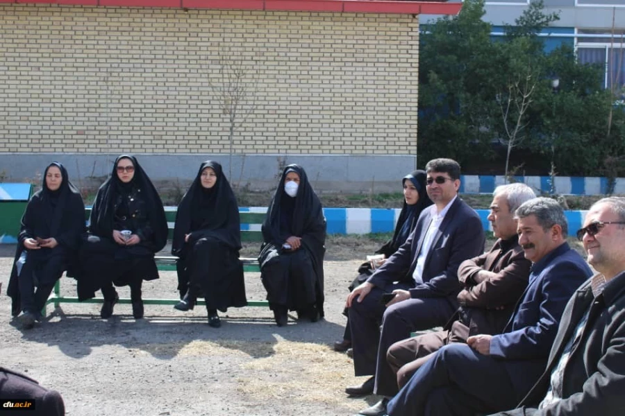 کاشت درخت در محوطه پردیس فاطمه الزهرا(س) تبریز 5