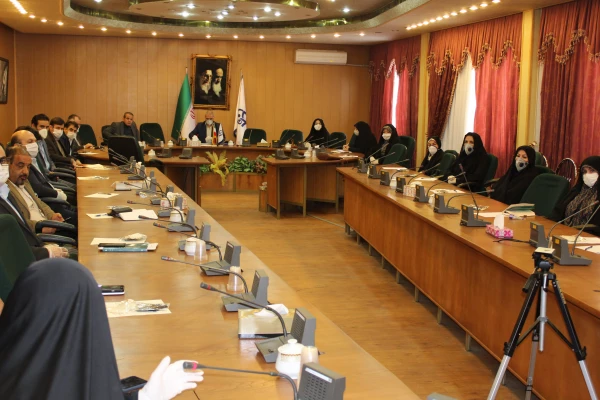 بحث و تبادل نظر در مورد آموزش های مجازی ودر گروه ادبیات فارسی 4