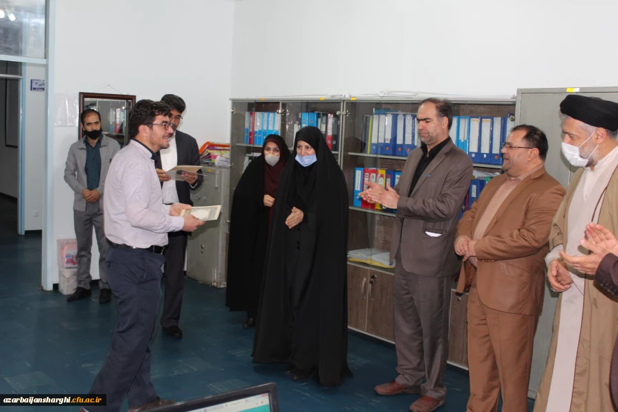 تجلیل از مسئولین پردیس ها و مسئولین حوزه آموزش دانشگاه فرهنگیان استان 9