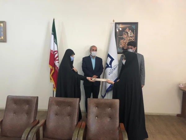 تقدیر از کارشناسان روابط عمومی پردیس های دانشگاه فرهنگیان استان  2