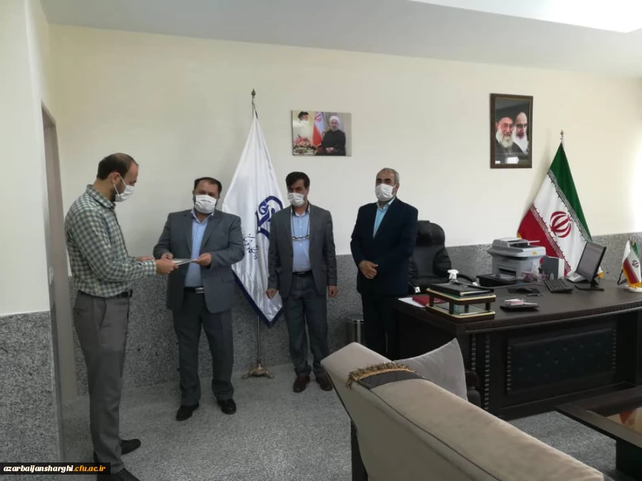 تقدیر از کارشناسان روابط عمومی پردیس های دانشگاه فرهنگیان استان  3