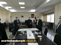 تقدیر از مدیر دانشگاه فرهنگیان استان به مناسبت همکاری در فرایند تولید ماسک و لباس های مخصوص دوران شیوع ویروس کرونا 4