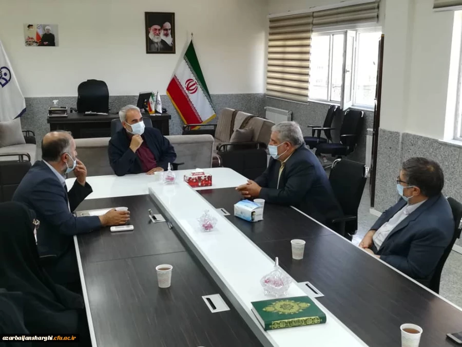 تقدیر از مدیر دانشگاه فرهنگیان استان به مناسبت همکاری در فرایند تولید ماسک و لباس های مخصوص دوران شیوع ویروس کرونا 6