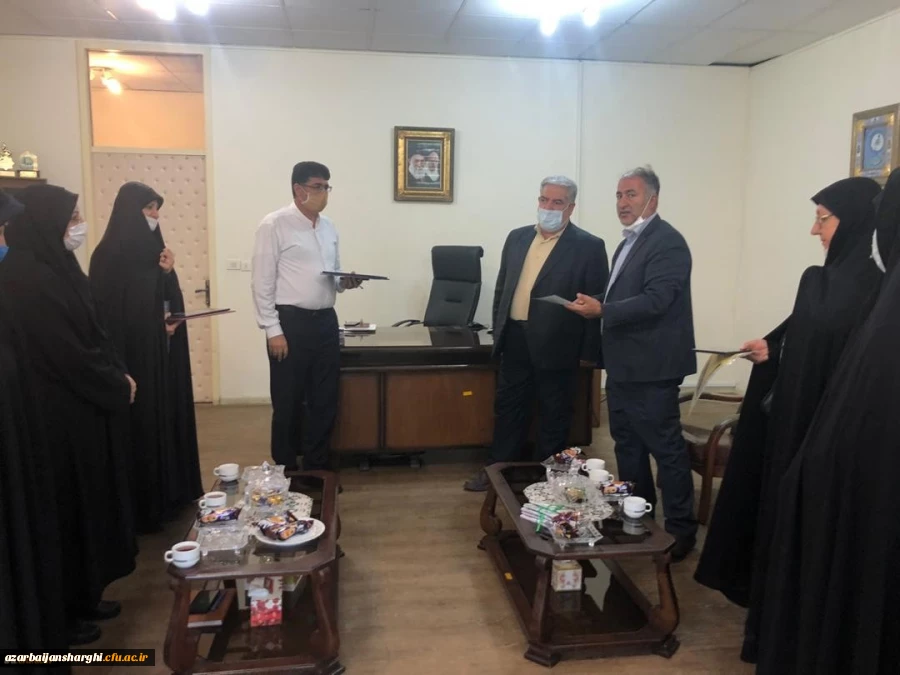 تقدیر از همکاران پردیس فاطمه الزهرا(س) به عنوان جهادگران میدان دفاع از سلامت 2