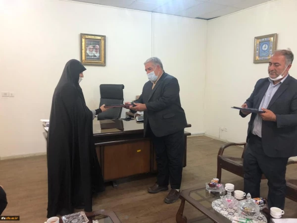 تقدیر از همکاران پردیس فاطمه الزهرا(س) به عنوان جهادگران میدان دفاع از سلامت 2