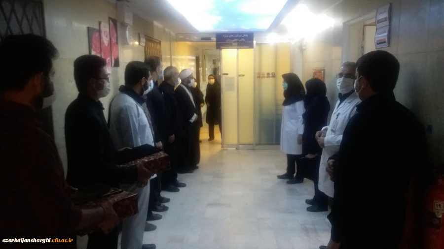 تقدیر از دکتر مقدس زاده و دکتر منجم به نمایندگی از مدافعان سلامت   6