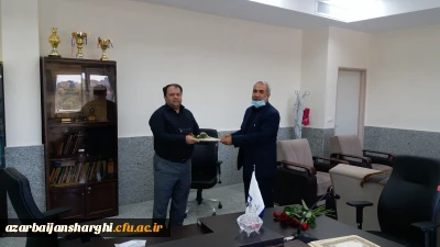 به مناسبت روز کارمند...

تجلیل از کارکنان مدیریت امور پردیس های دانشگاه فرهنگیان استان