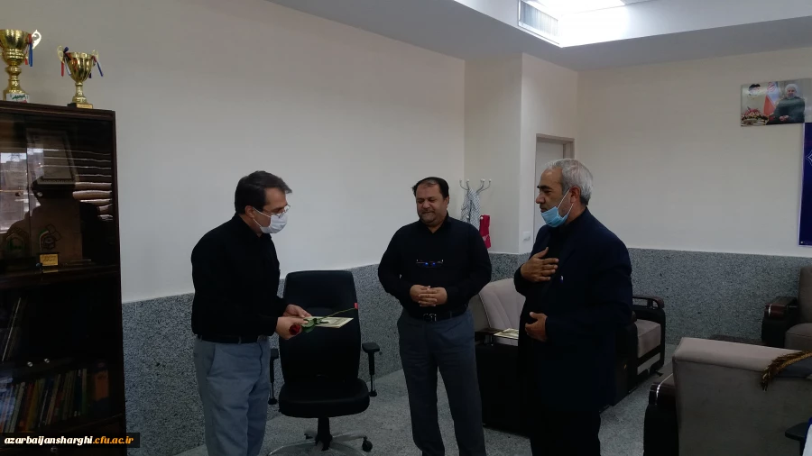 تجلیل از کارکنان مدیریت امور پردیس های دانشگاه فرهنگیان استان 4
