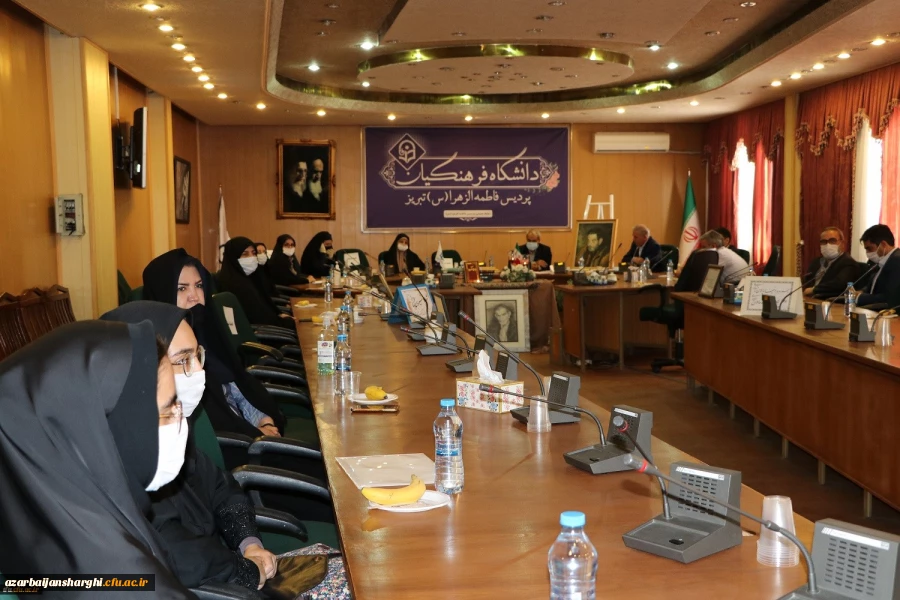 مراسم بزرگداشت استاد شهریار در پردیس فاطمه الزهرا (س) تبریز
 4