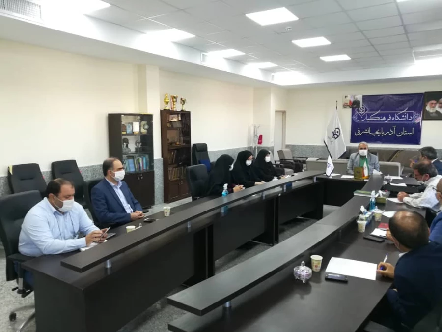 برگزاری جلسه بحث و بررسی در خصوص شاخص های انتخاب مصاحبه گران تربیت معلم 4