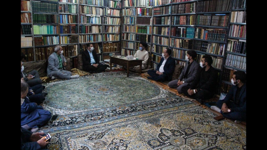 دیدار هیئت رئیسه دانشگاه فرهنگیان استان با خانواده دانشجو معلم شهید آل محمد 3