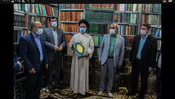 دیدار هیئت رئیسه دانشگاه فرهنگیان استان با خانواده دانشجو معلم شهید آل محمد 7