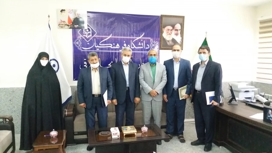 دیدار مدیریت دانشگاه فرهنگیان استان با معاون مدیر کل آموزش فنی و حرفه ای استان 10