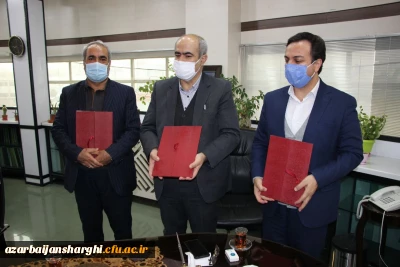 در راستای مرمت و بهره برداری از اثر تاریخی فرهنگی دانشسرای عالی تبریز؛

تفاهم نامه همکاری بین اداره کل آموزش و پرورش آذربایجان شرقی و اداره کل میراث فرهنگی،صنایع دستی و گردشگری و دانشگاه فرهنگیان استان منعقد شد.