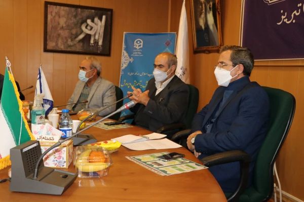  آموزش،آموزش دادن پژوهش یکی از اهداف دانشگاه فرهنگیان است. 3