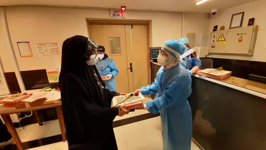 تقدیر از پرستاران زحمت کش بیمارستان سینای تبریز 6