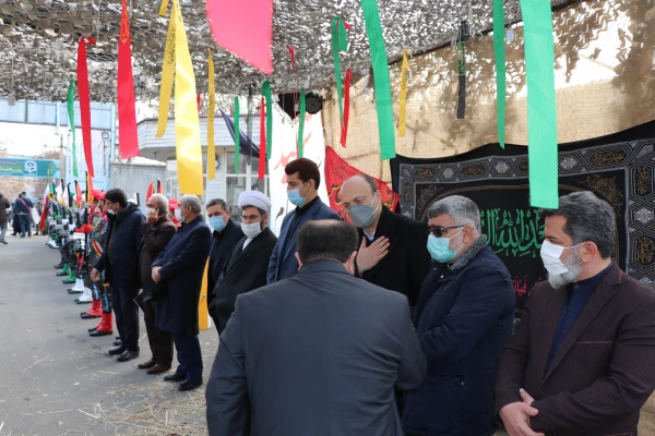 پیکر مطهر یک شهید گمنام در دانشگاه فرهنگیان تبریز ( پردیس فاطمه زهرا(س)) تشییع و به خاک سپرده شد.
 3