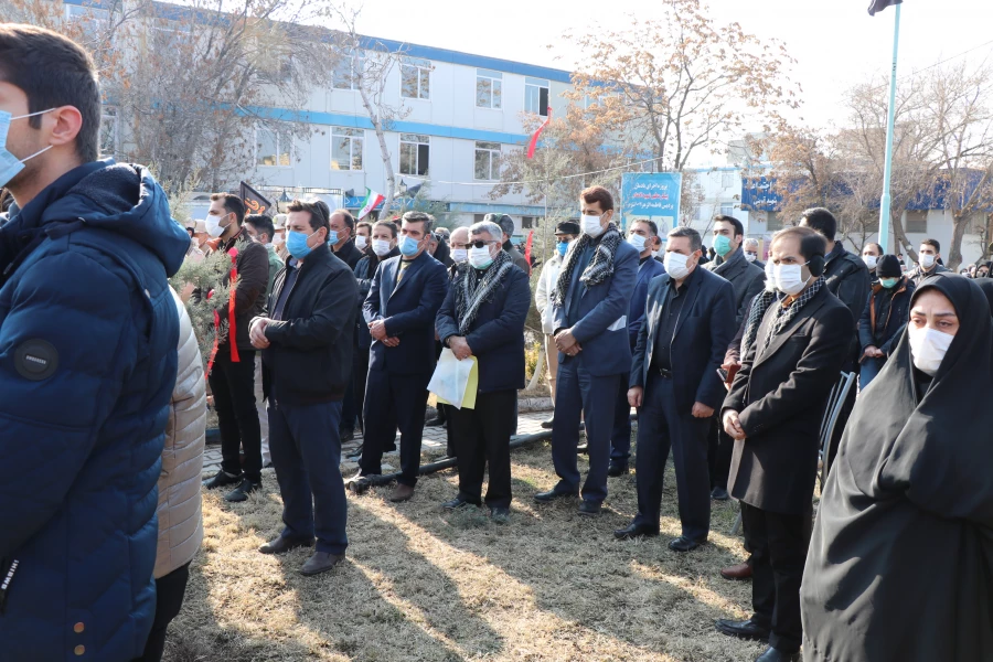 پیکر مطهر یک شهید گمنام در دانشگاه فرهنگیان تبریز ( پردیس فاطمه زهرا(س)) تشییع و به خاک سپرده شد.
 14