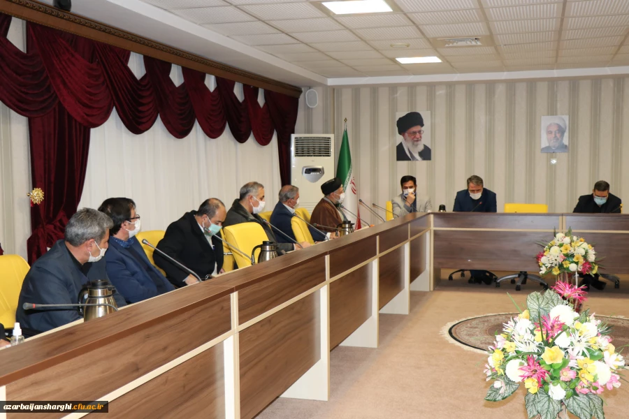 نشست صمیمی هیئت رئیسه دانشگاه فرهنگیان استان آذربایجان شرقی با دکتر خنیفر 8