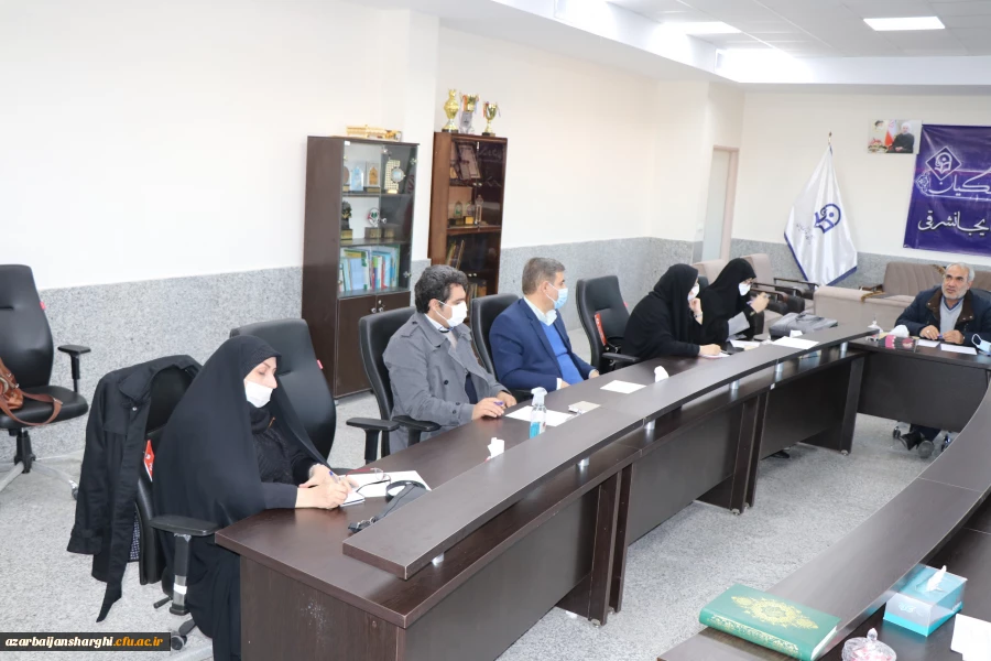 جلسه هم اندیشی هیئت رئیسه دانشگاه با اساتید گروه ریاضی 2