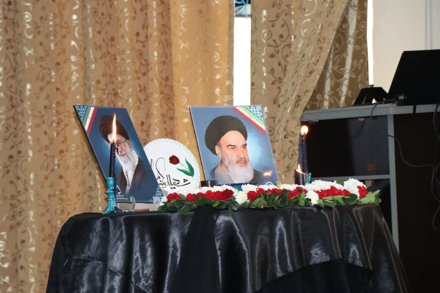 مراسم چهلمین روز تدفین شهید گمنام پردیس فاطمه الزهرا(س) تبریز
 5