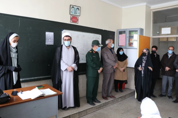 بازدید مدیریت امور پردیس های استان و جانشین سپاه عاشورا از طرح معلم یار بسیج دانشجویی دانشگاه فرهنگیان استان 5