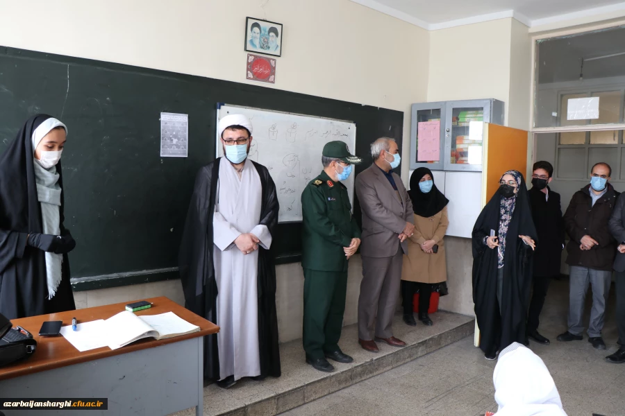 بازدید مدیریت امور پردیس های استان و جانشین سپاه عاشورا از طرح معلم یار بسیج دانشجویی دانشگاه فرهنگیان استان 5