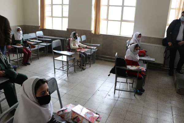 بازدید مدیریت امور پردیس های استان و جانشین سپاه عاشورا از طرح معلم یار بسیج دانشجویی دانشگاه فرهنگیان استان 6