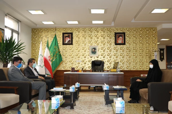 دیدار و گفت و گوی شهردار با سرپرست و معاون توسعه منابع پردیس فاطمه الزهرا(س) تبریز 3